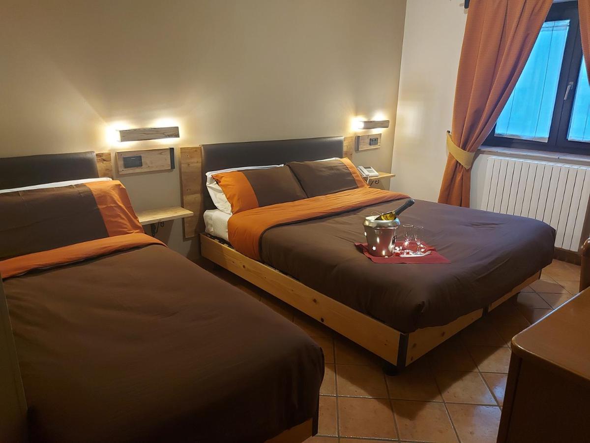 Hotel Altopiano Delle Rocche Rocca di Mezzo Exterior photo